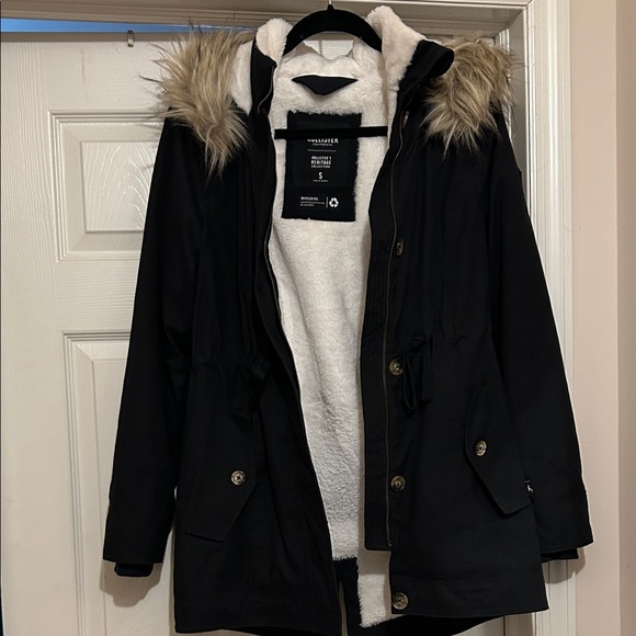 Hollister Heritage Collection Black Parka with Faux Fur Lining and Trim. Size S - Picture 2 of 12